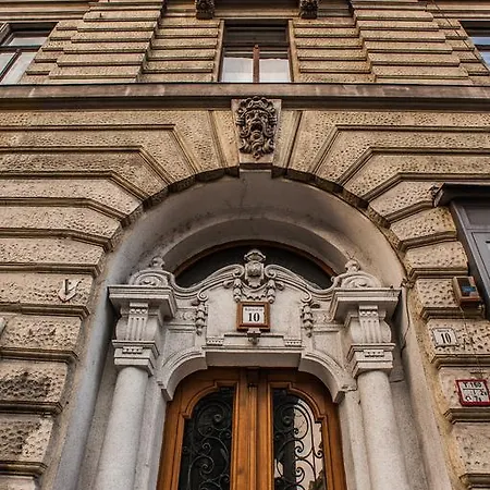 Apartament In *