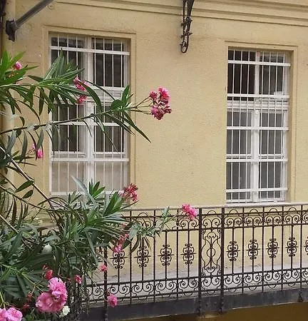 Apartament In *