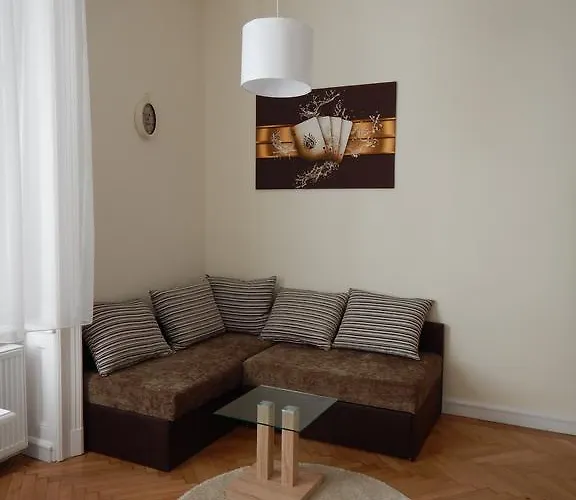 In Apartament Budapesta